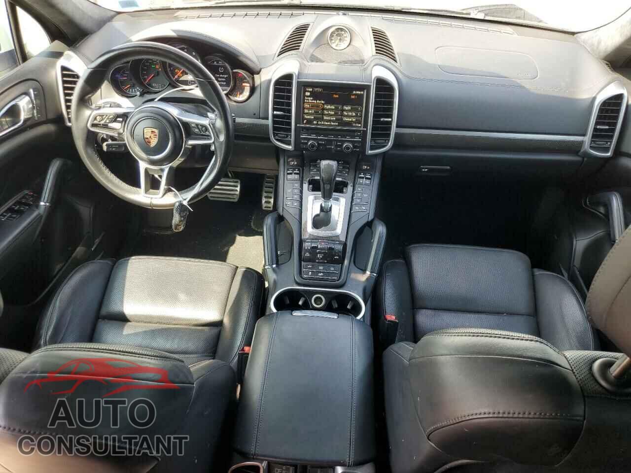 PORSCHE CAYENNE 2016 - WP1AC2A25GLA89207