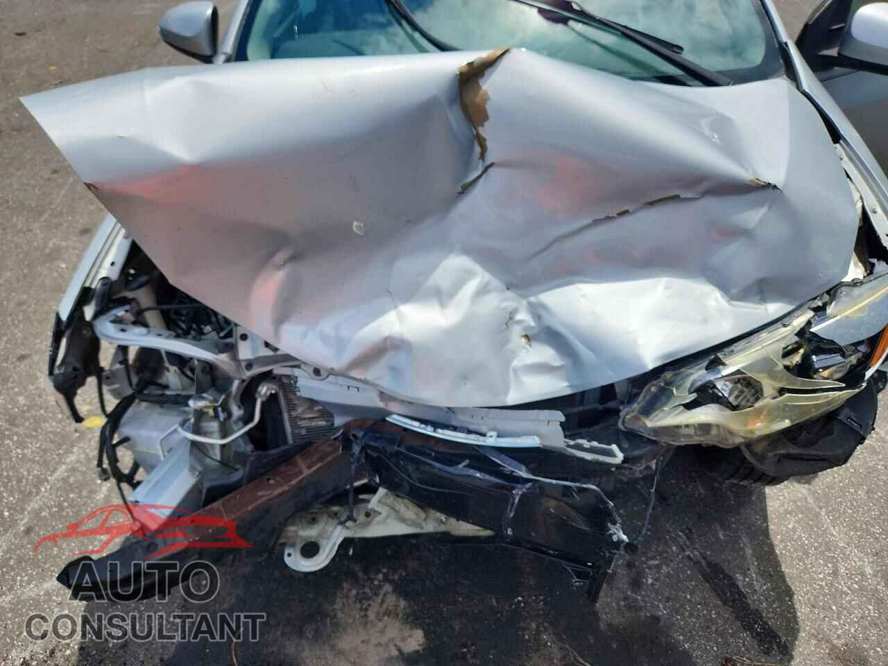 TOYOTA COROLLA 2015 - 2T1BURHE4FC381173