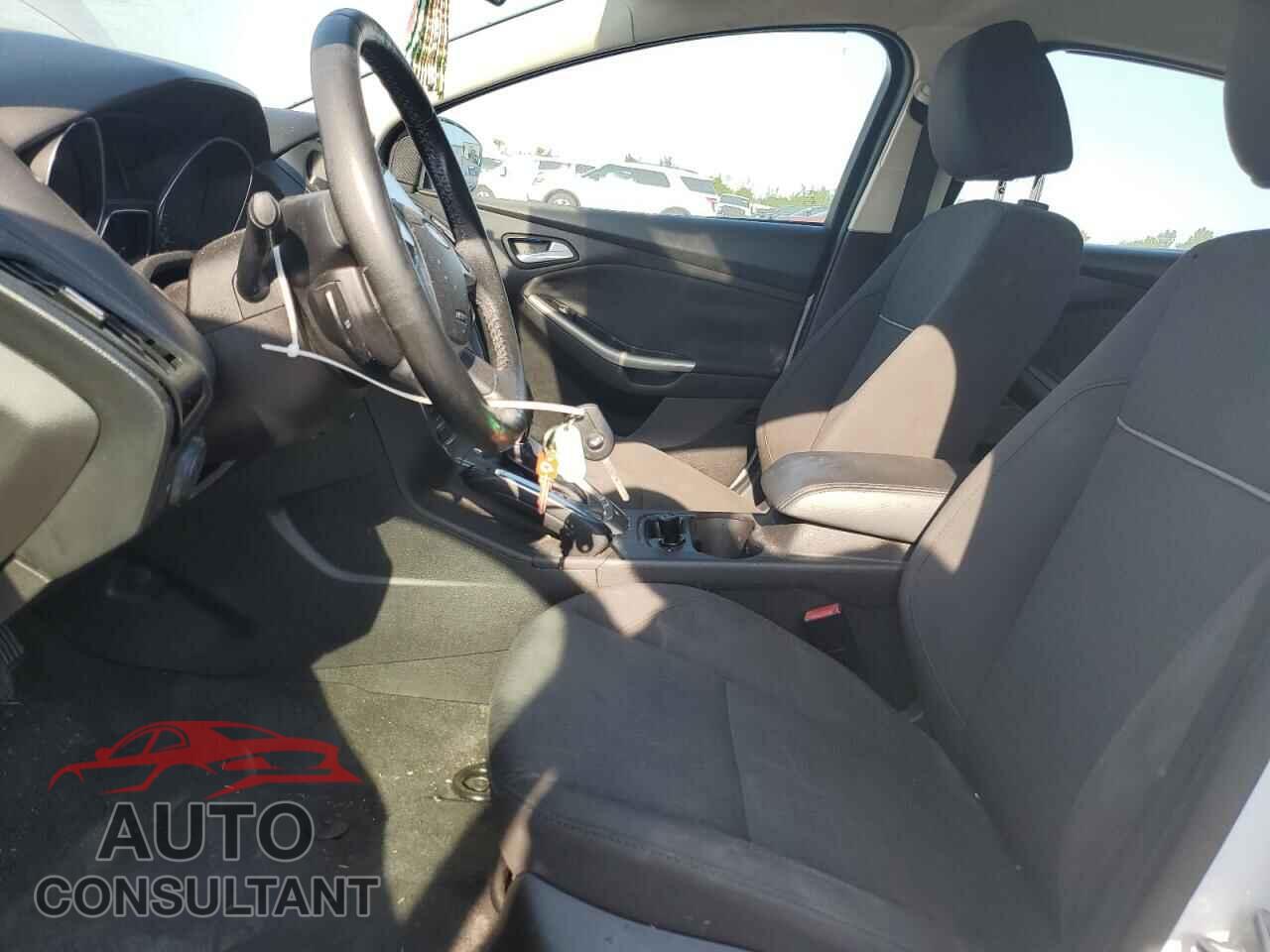 FORD FOCUS 2012 - 1FAHP3M21CL479727