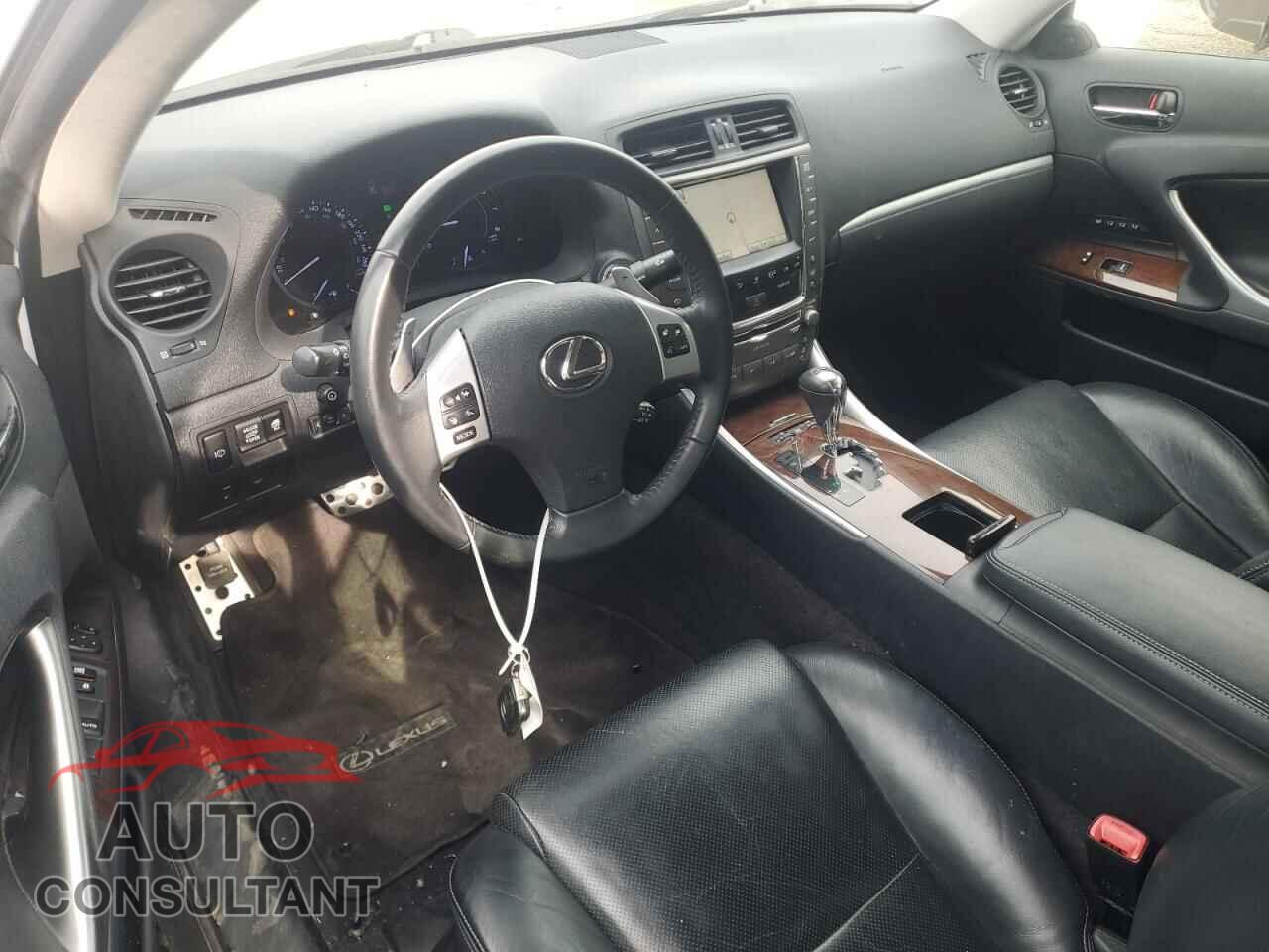 LEXUS IS 2011 - JTHFF2C27B2520817