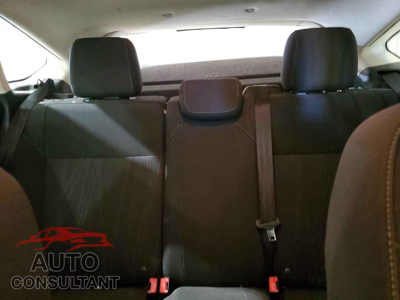 FORD FOCUS 2015 - 1FADP3K26FL336245