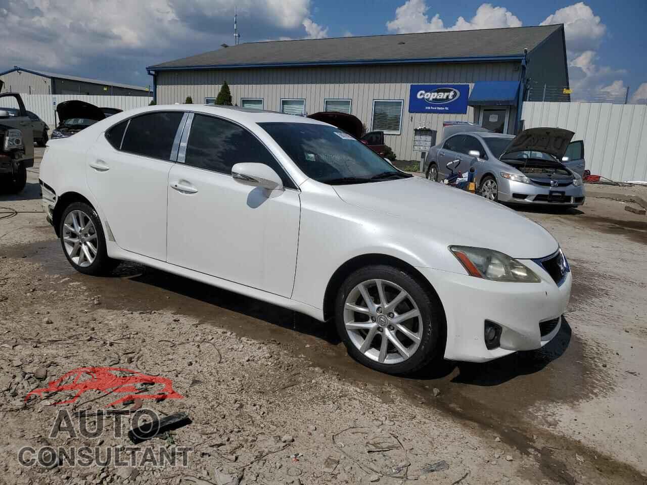 LEXUS IS 2011 - JTHCF5C25B5050936