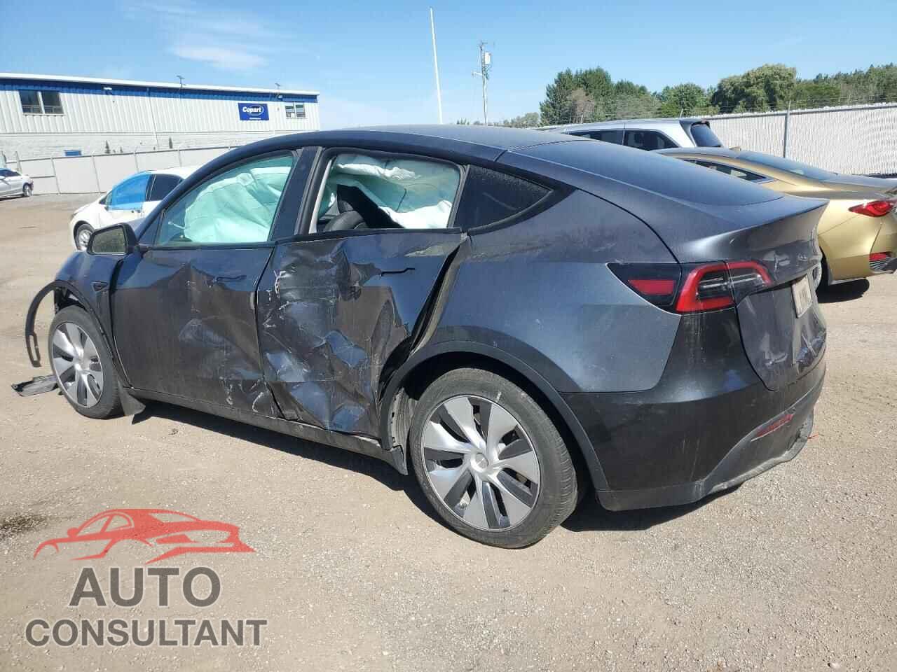 TESLA MODEL Y 2023 - LRWYGDFD1PC071892