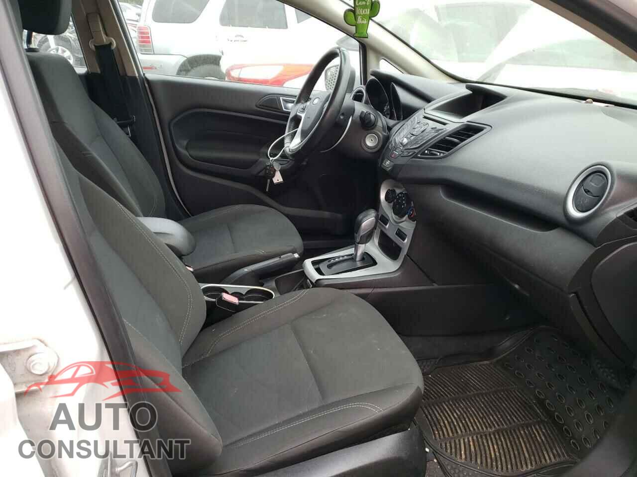 FORD FIESTA 2016 - 3FADP4EJ2GM147374