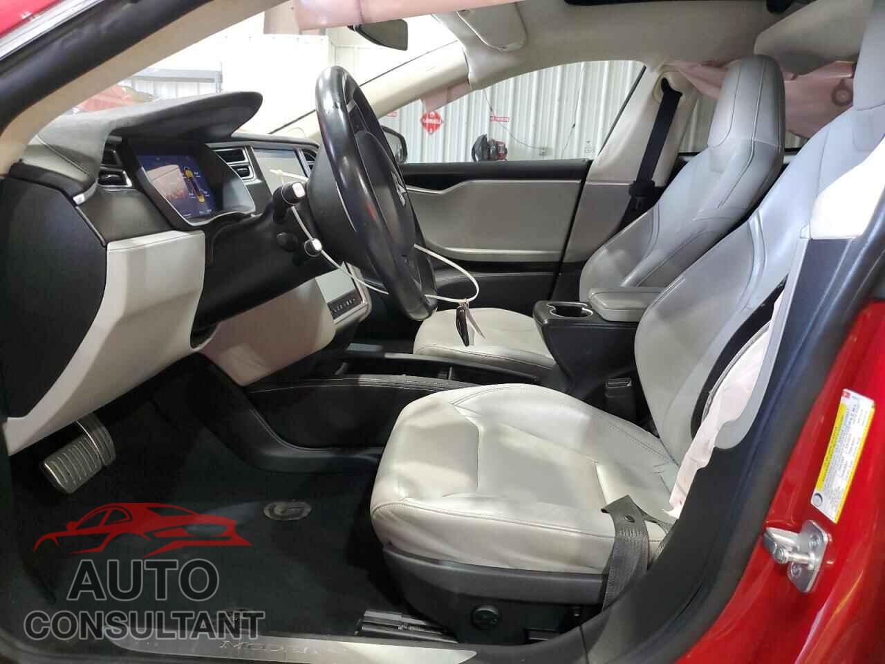 TESLA MODEL S 2015 - 5YJSA1E48FF119111
