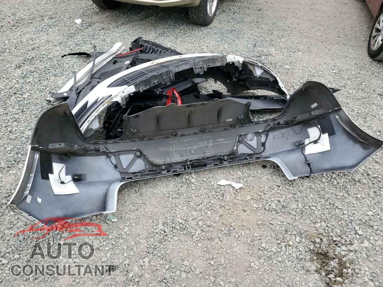 PORSCHE MACAN 2017 - WP1AA2A52HLB02884