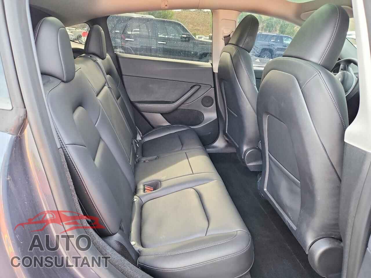 TESLA MODEL Y 2023 - 7SAYGDEEXPF706952