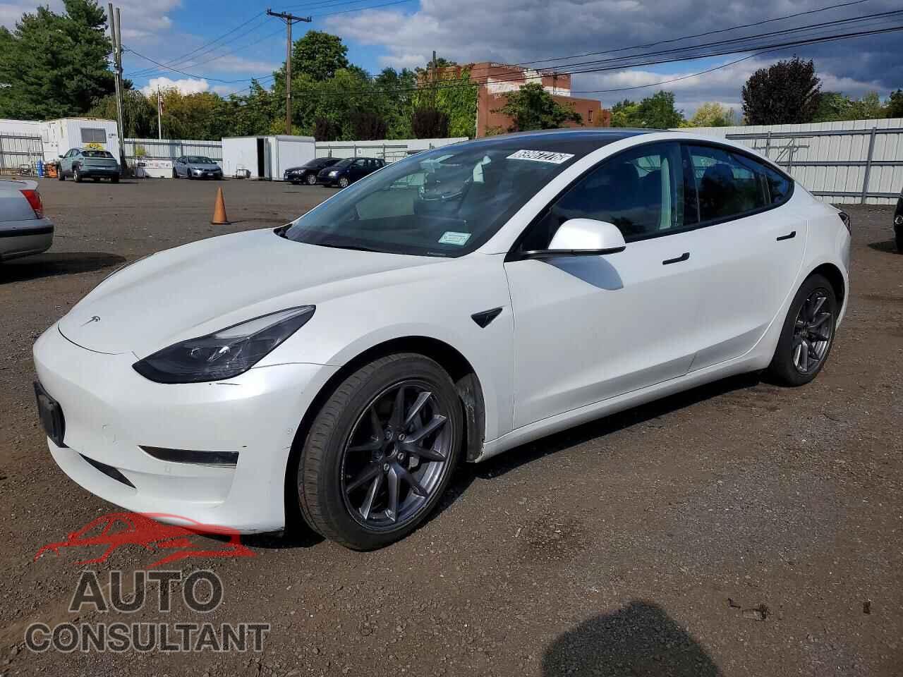TESLA MODEL 3 2022 - 5YJ3E1EA9NF372211