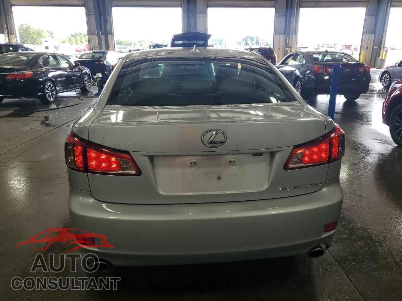 LEXUS IS 2012 - JTHCF5C22C5056906