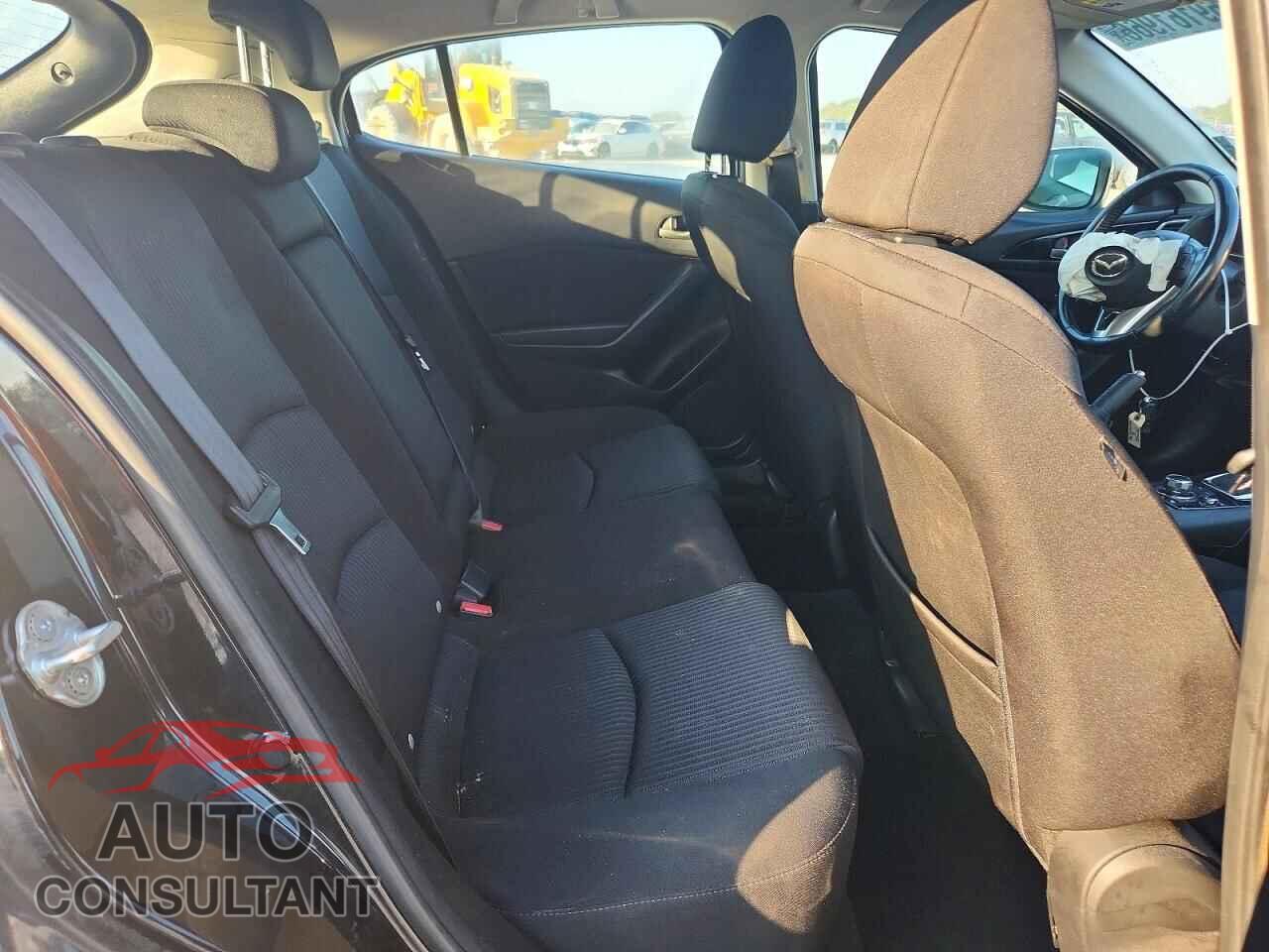 MAZDA 3 2016 - 3MZBM1M76GM324357