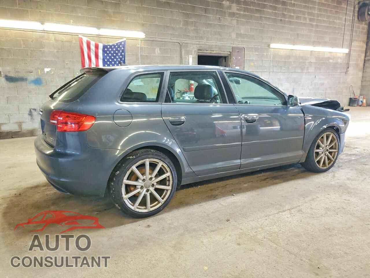 AUDI A3 2011 - WAUBEAFM8BA032697