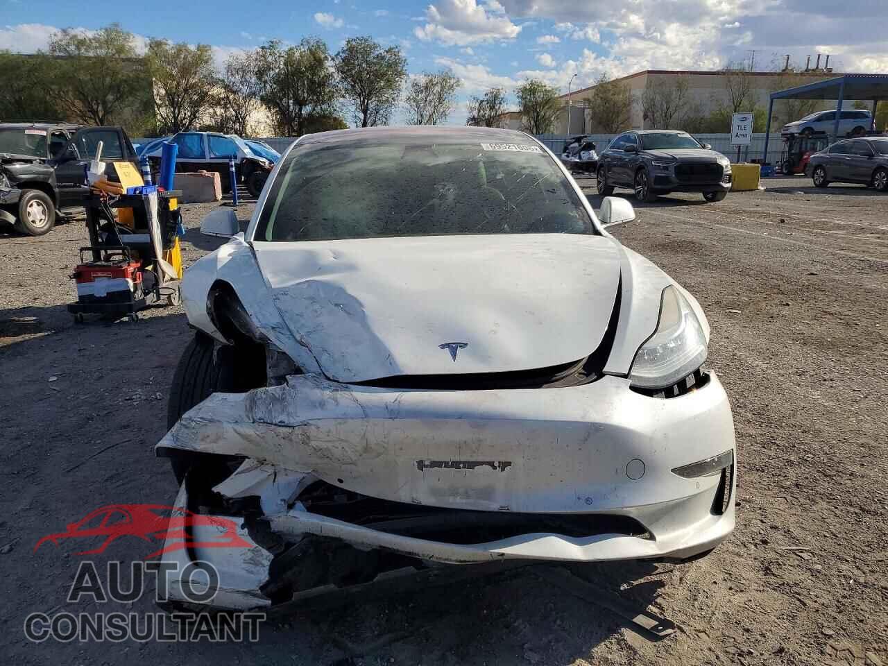 TESLA MODEL 3 2018 - 5YJ3E1EA1JF168867