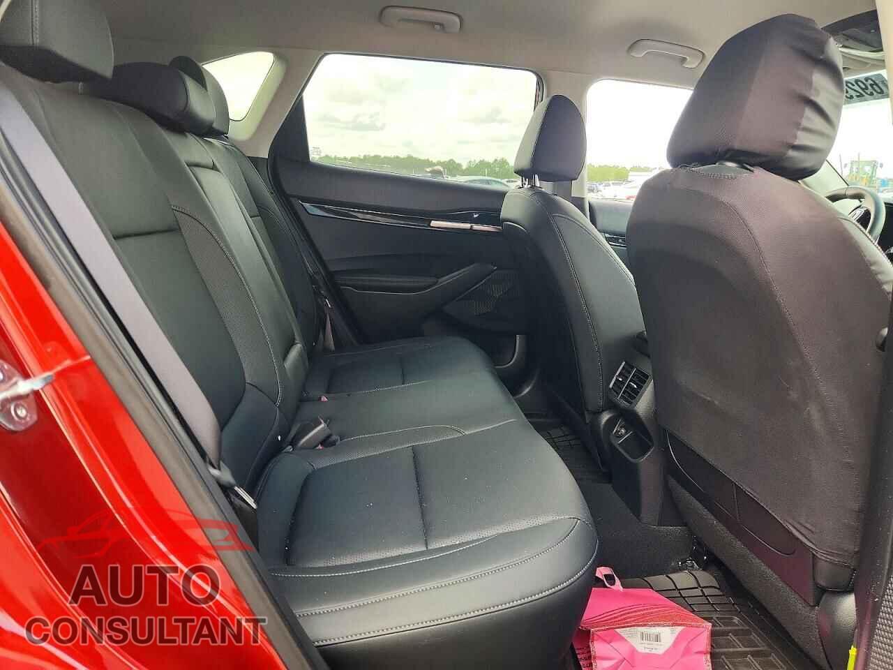 KIA SELTOS 2023 - KNDETCA2XP7430313