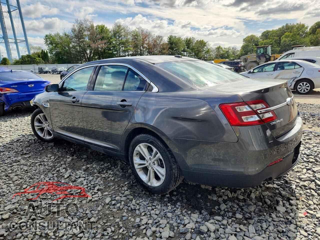 FORD TAURUS 2017 - 1FAHP2E84HG146077