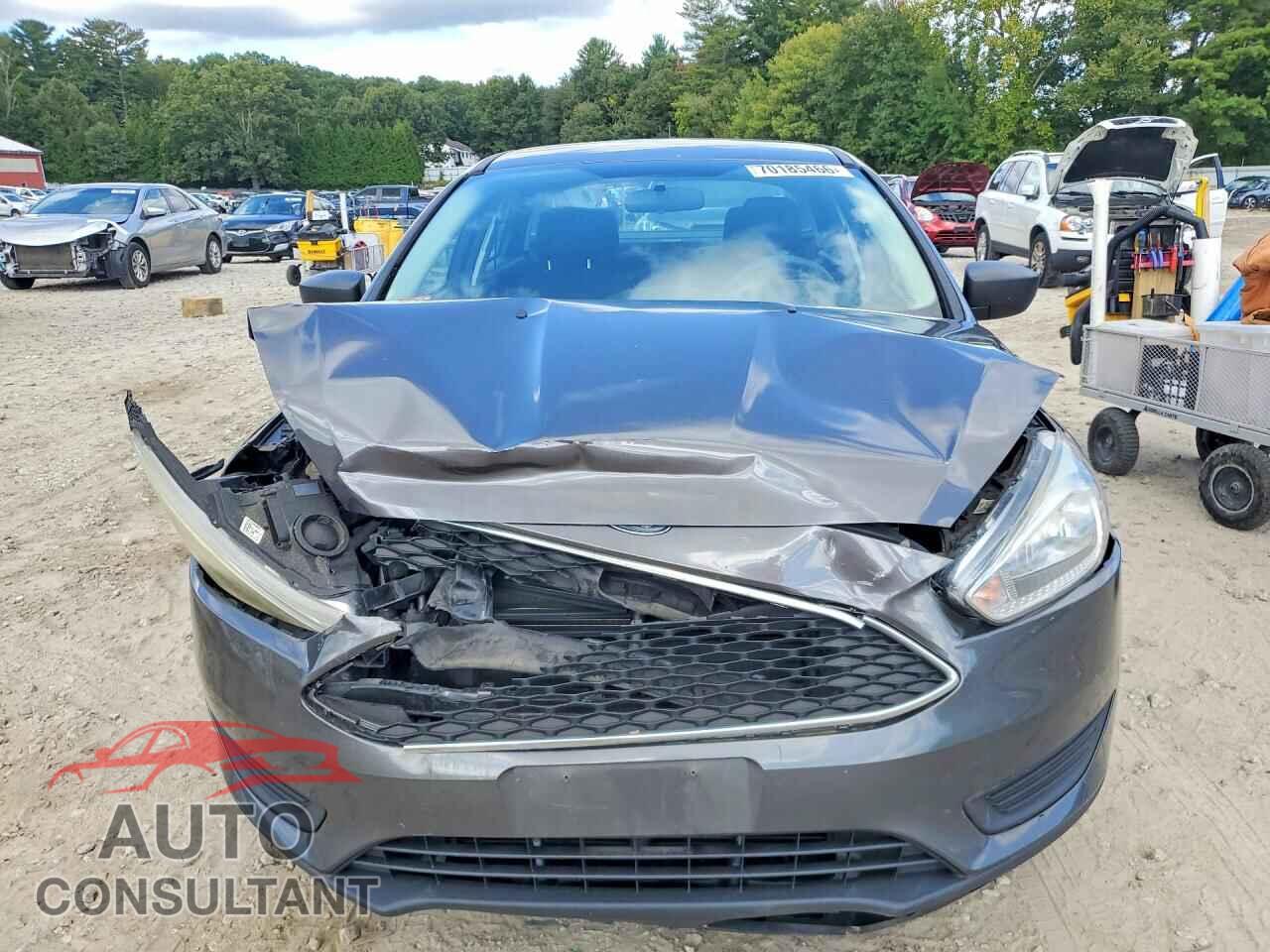 FORD FOCUS 2017 - 1FADP3E23HL316565