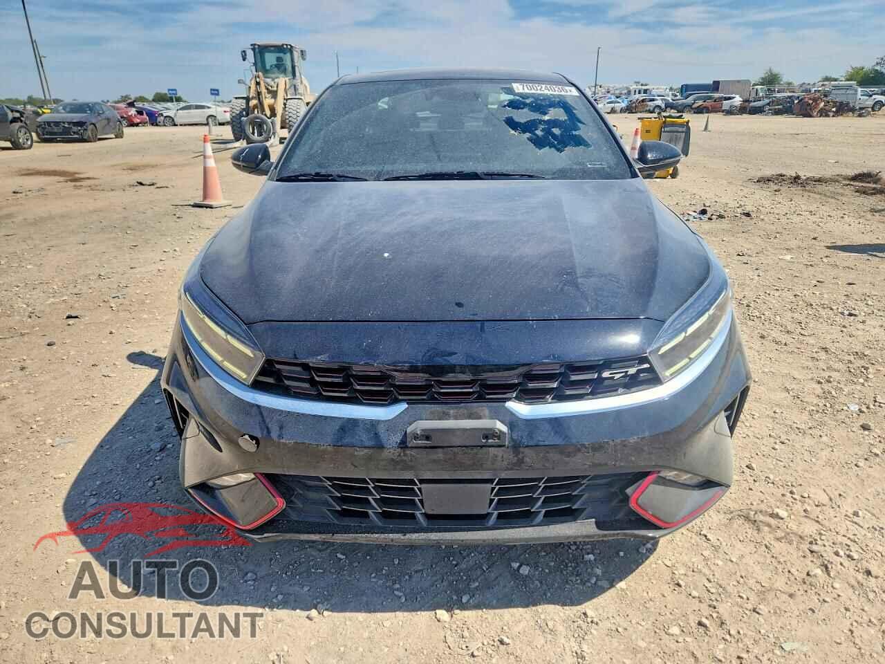 KIA FORTE 2023 - 3KPF44AC6PE601056