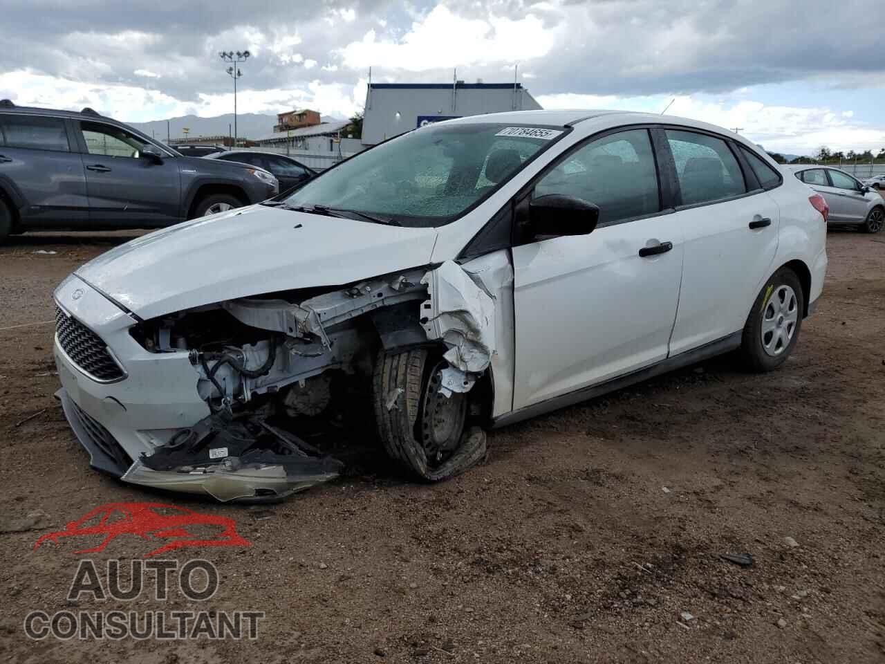 FORD FOCUS 2018 - 1FADP3E2XJL205291
