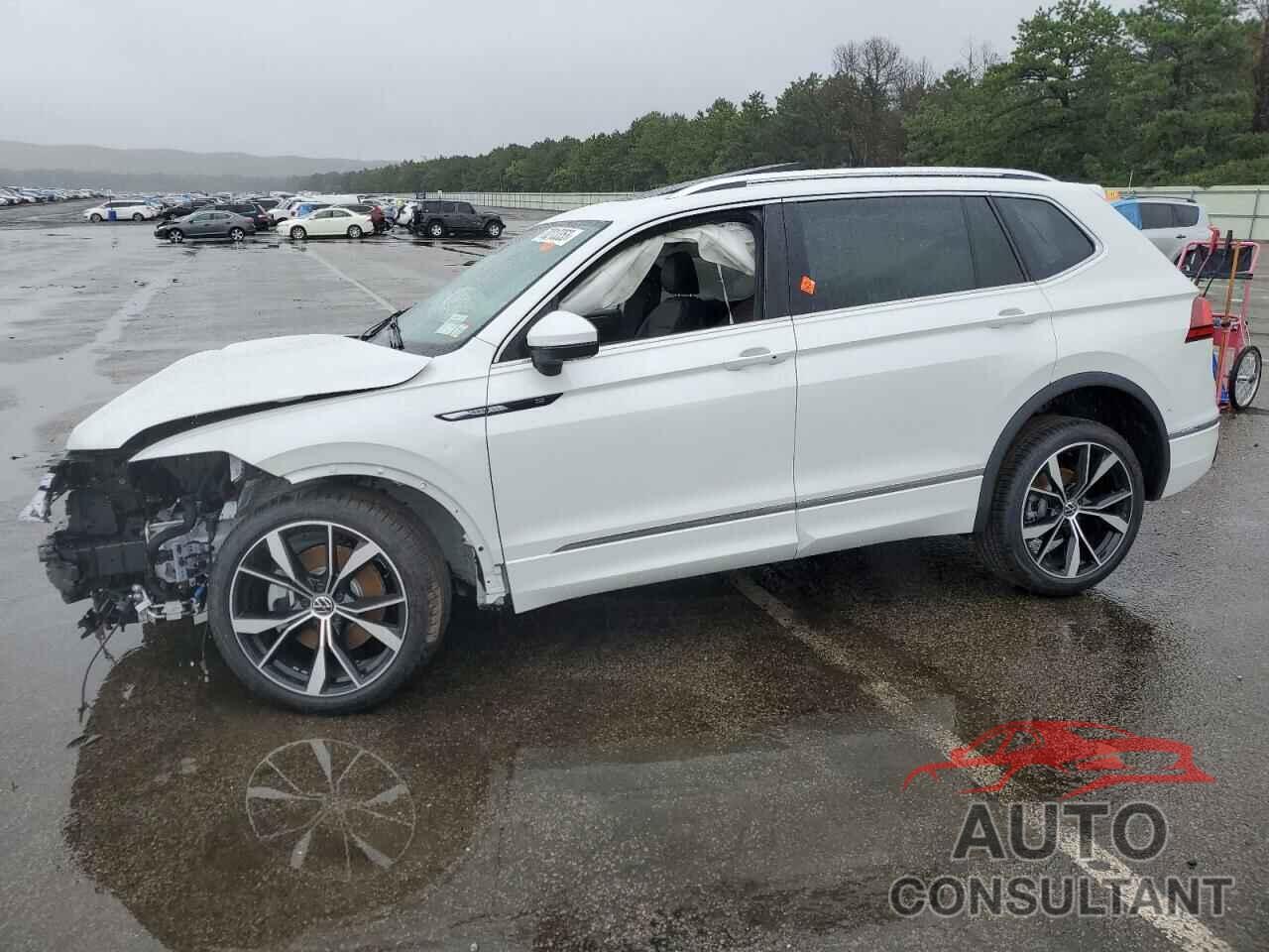 VOLKSWAGEN TIGUAN 2023 - 3VV4B7AX8PM125806