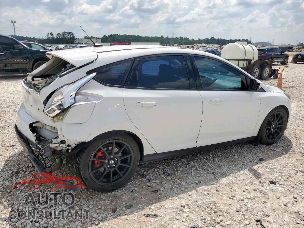 FORD FOCUS 2017 - 1FADP3M2XHL206050