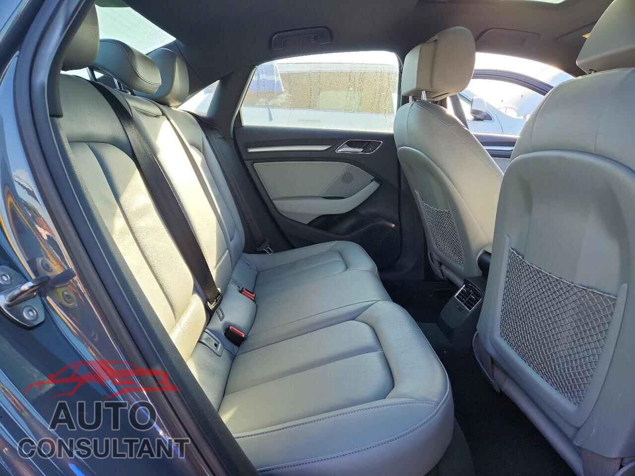 AUDI A3 2017 - WAUB8GFF0H1057596