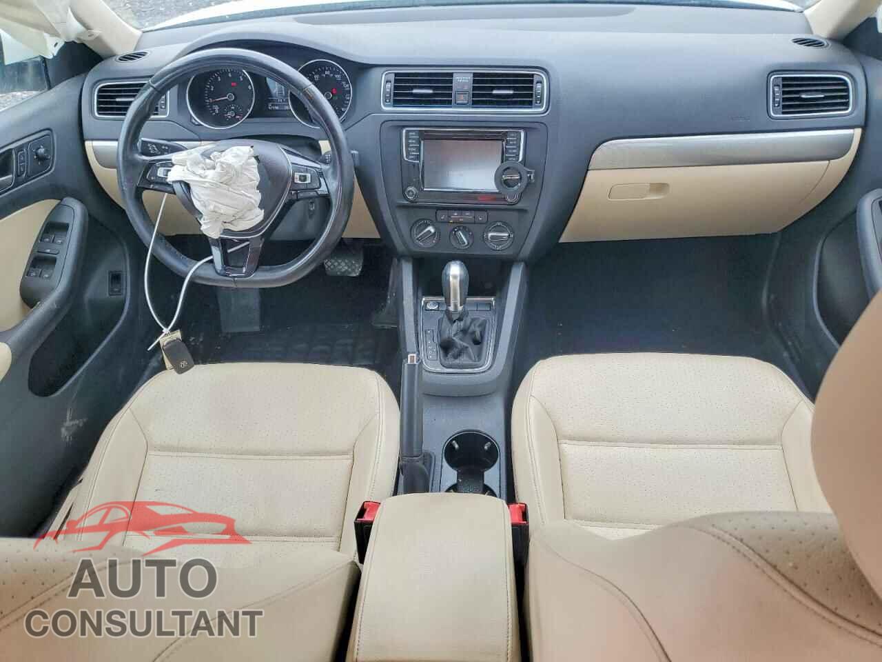 VOLKSWAGEN JETTA 2017 - 3VWDB7AJ9HM305448
