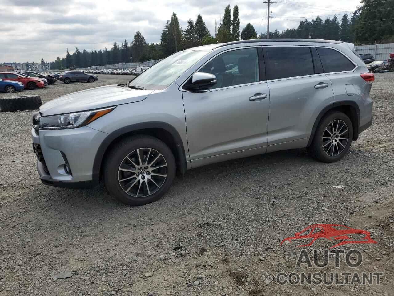TOYOTA HIGHLANDER 2018 - 5TDJZRFH9JS552087