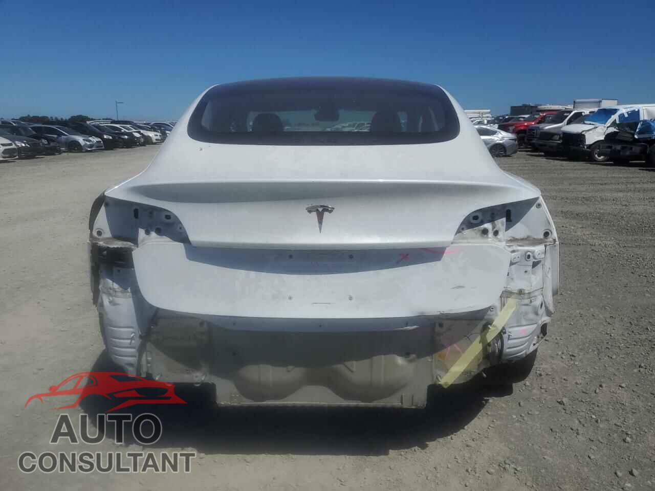 TESLA MODEL 3 2018 - 5YJ3E1EA8JF018352