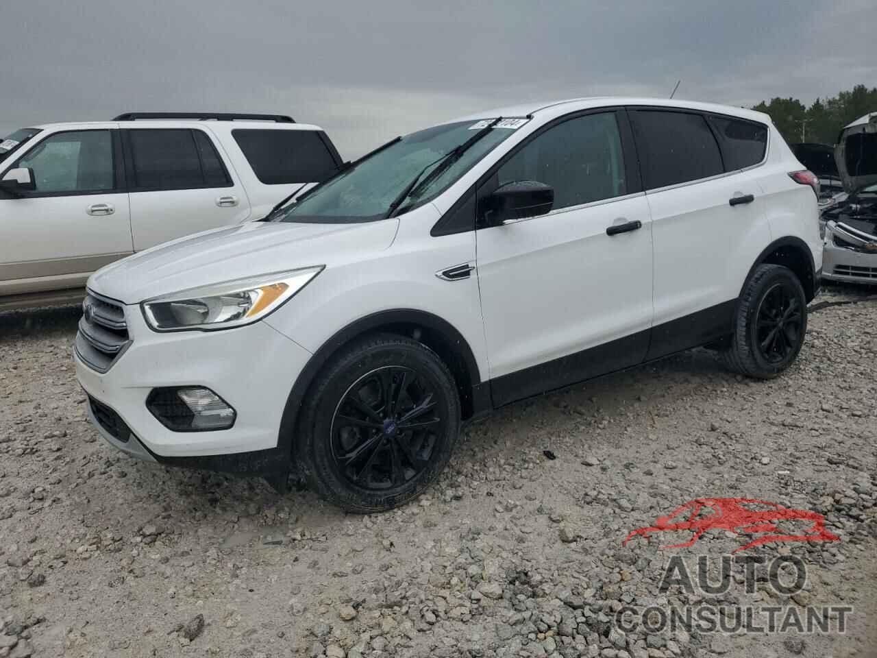 FORD ESCAPE 2017 - 1FMCU9GD4HUB05770