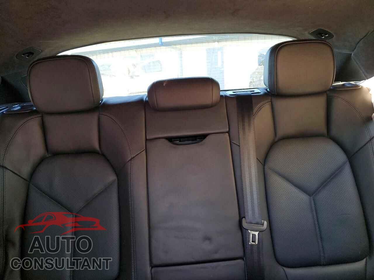 PORSCHE MACAN 2016 - WP1AF2A52GLB93400