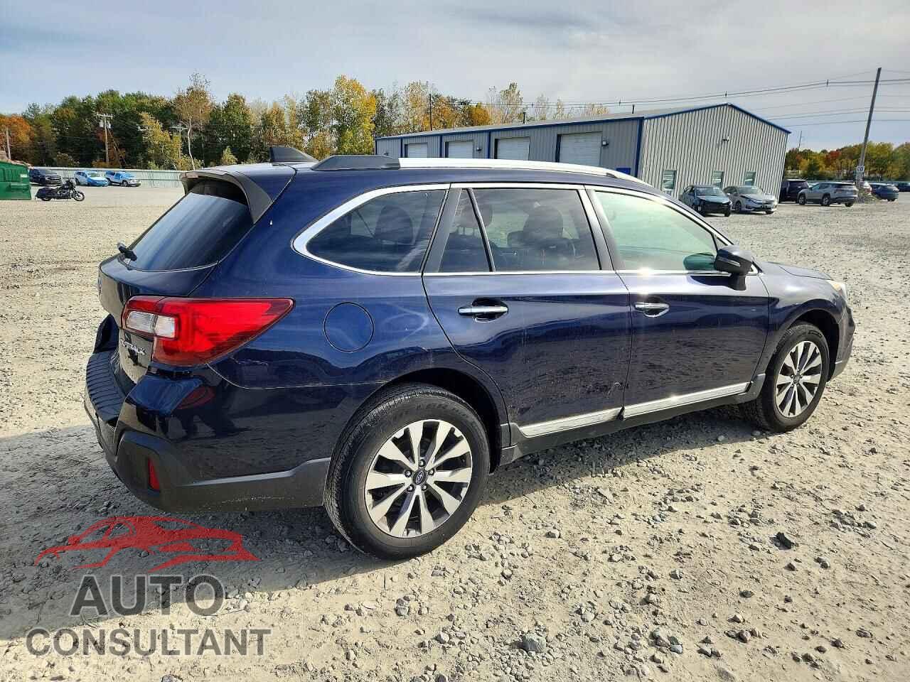 SUBARU OUTBACK 2018 - 4S4BSATC8J3311914