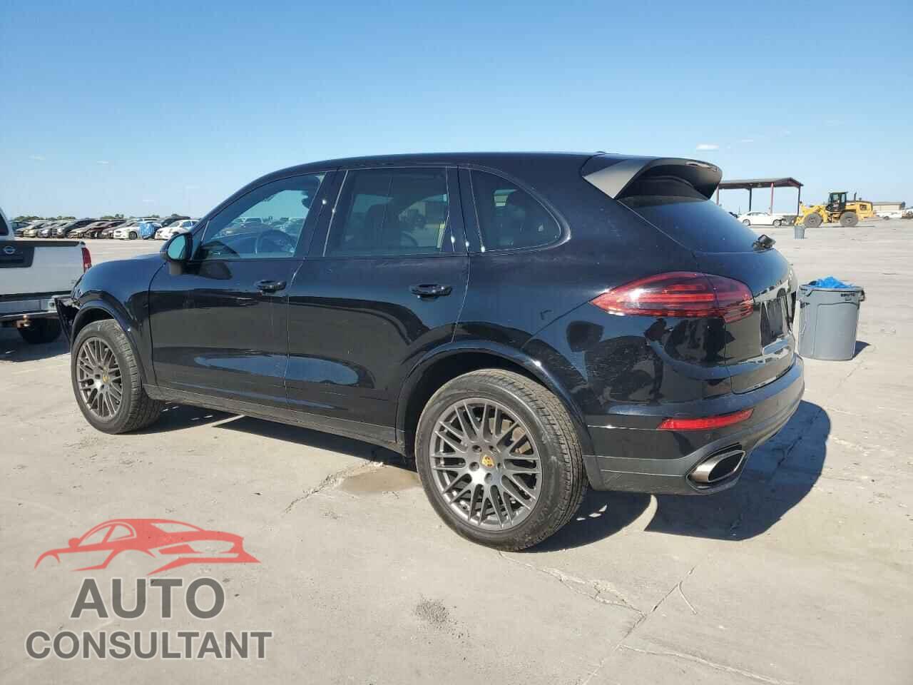 PORSCHE CAYENNE 2018 - WP1AA2A25JKA00836