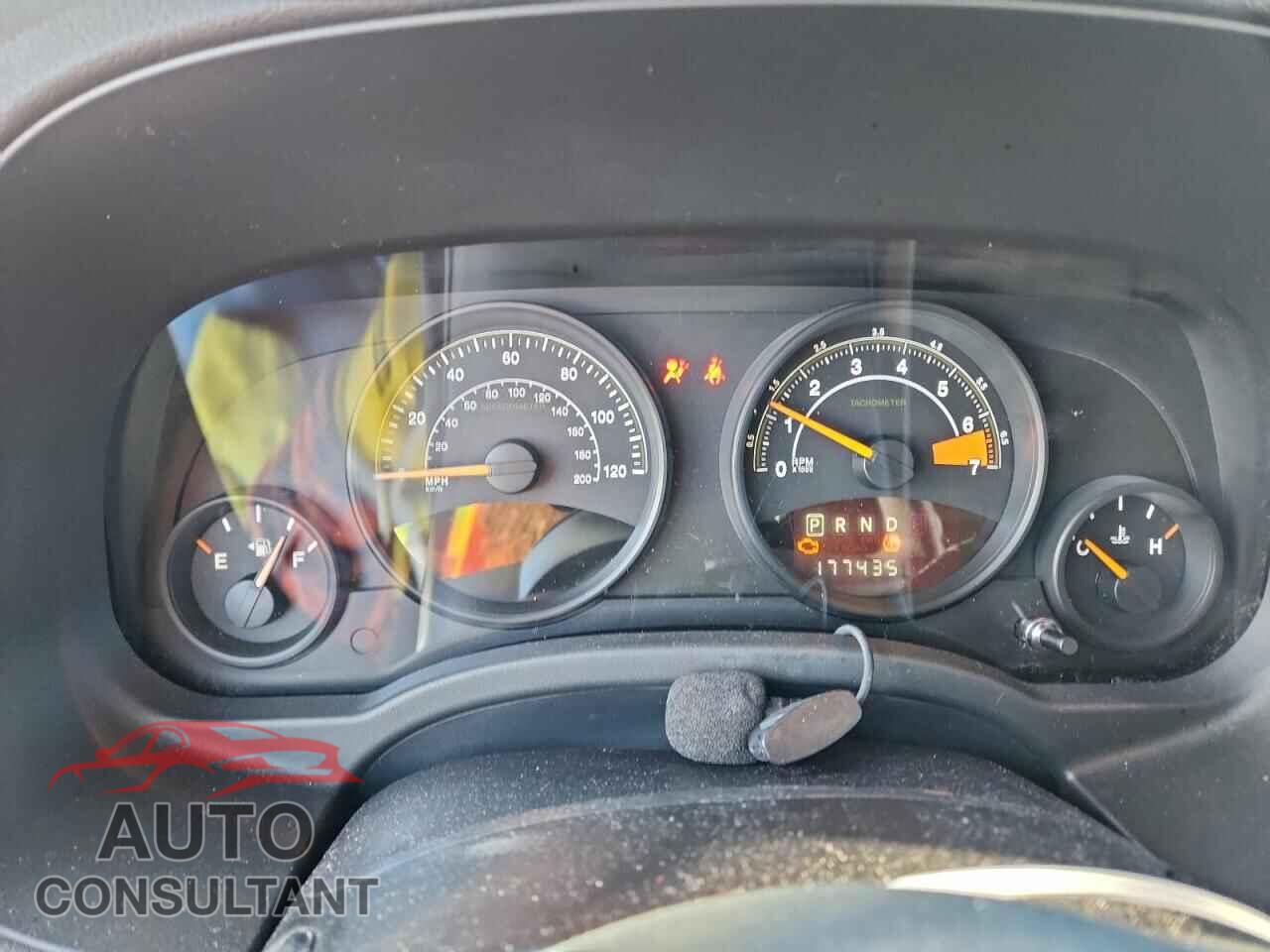 JEEP COMPASS 2014 - 1C4NJCBAXED504355