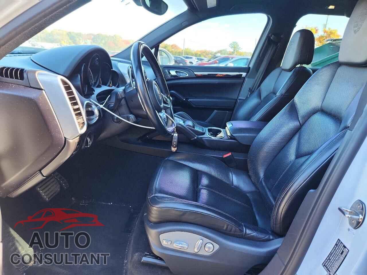 PORSCHE CAYENNE 2017 - WP1AE2A26HLA71214