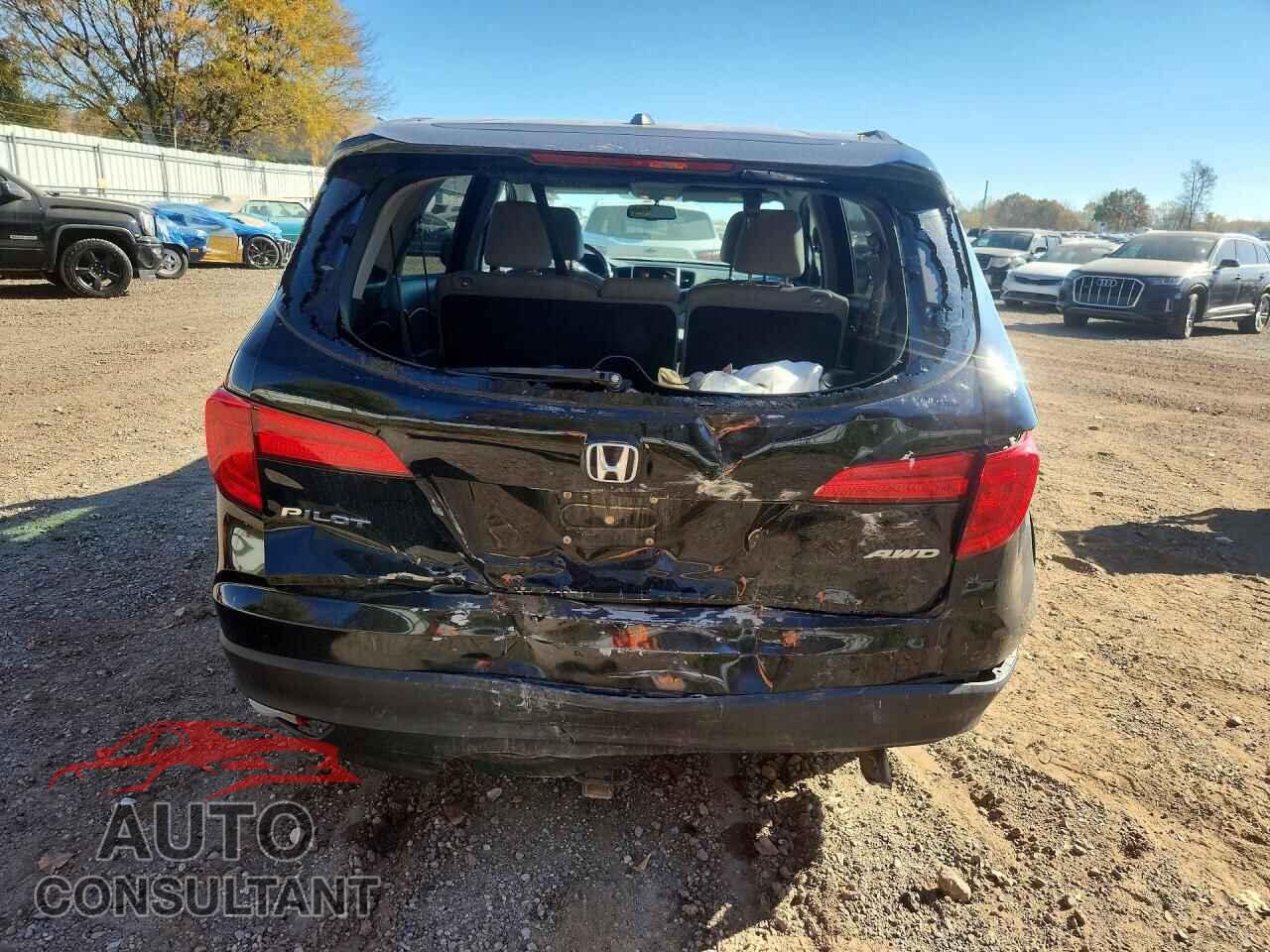 HONDA PILOT 2018 - 5FNYF6H52JB008432