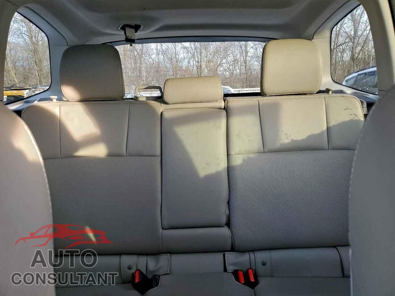 SUBARU FORESTER 2017 - JF2SJAJC6HH402012