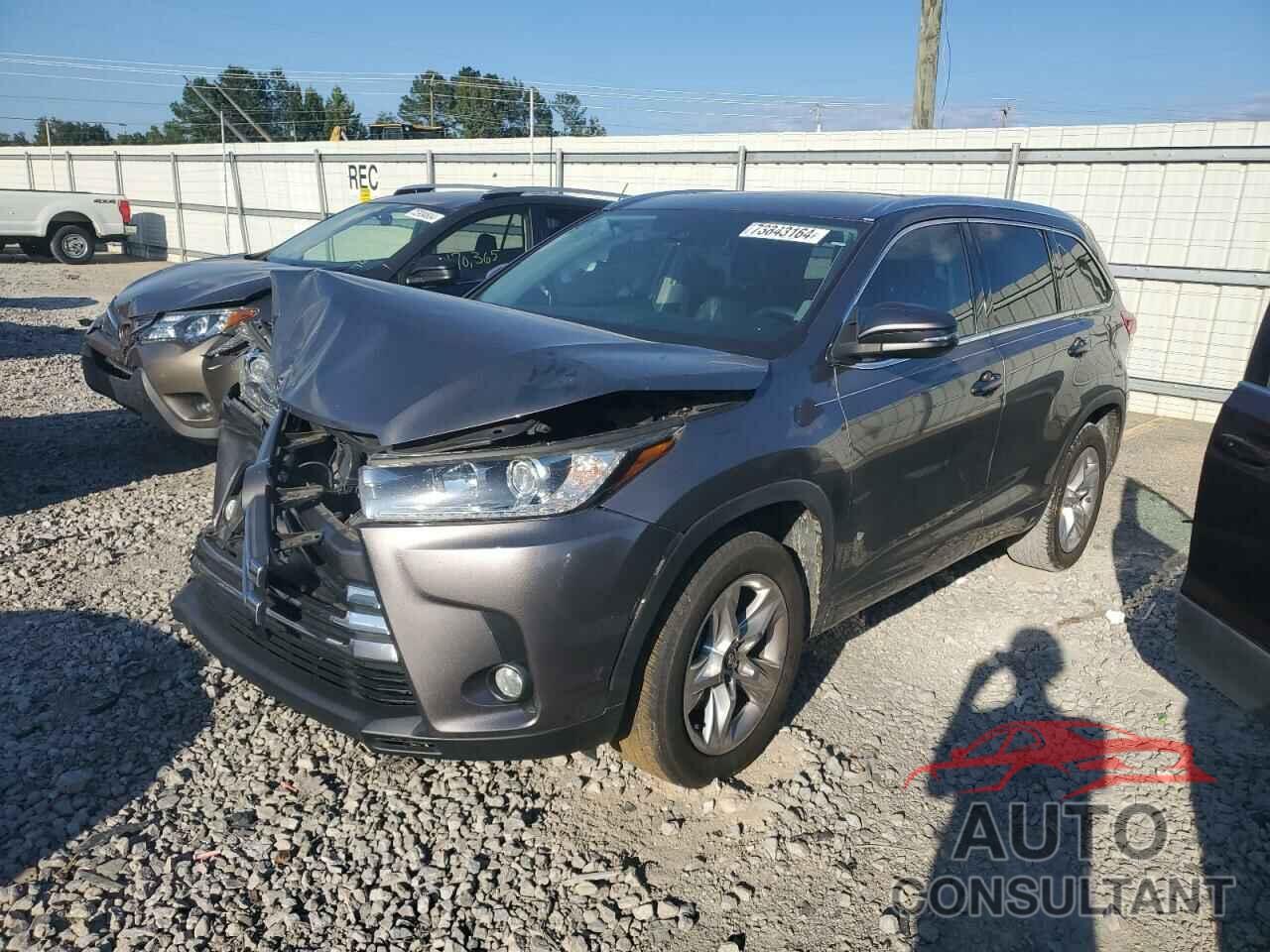 TOYOTA HIGHLANDER 2018 - 5TDYZRFH5JS282371