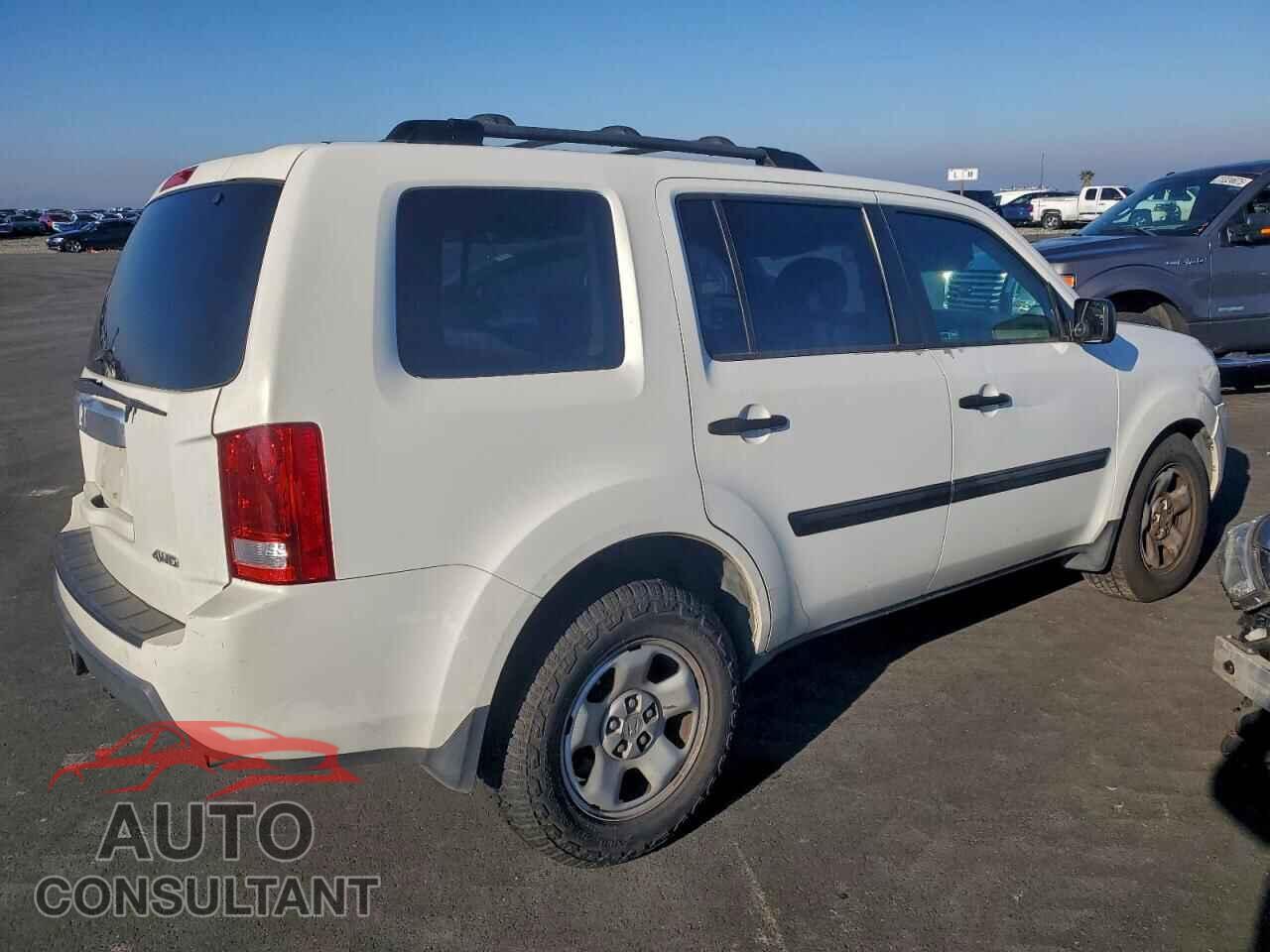 HONDA PILOT 2011 - 5FNYF4H28BB088024