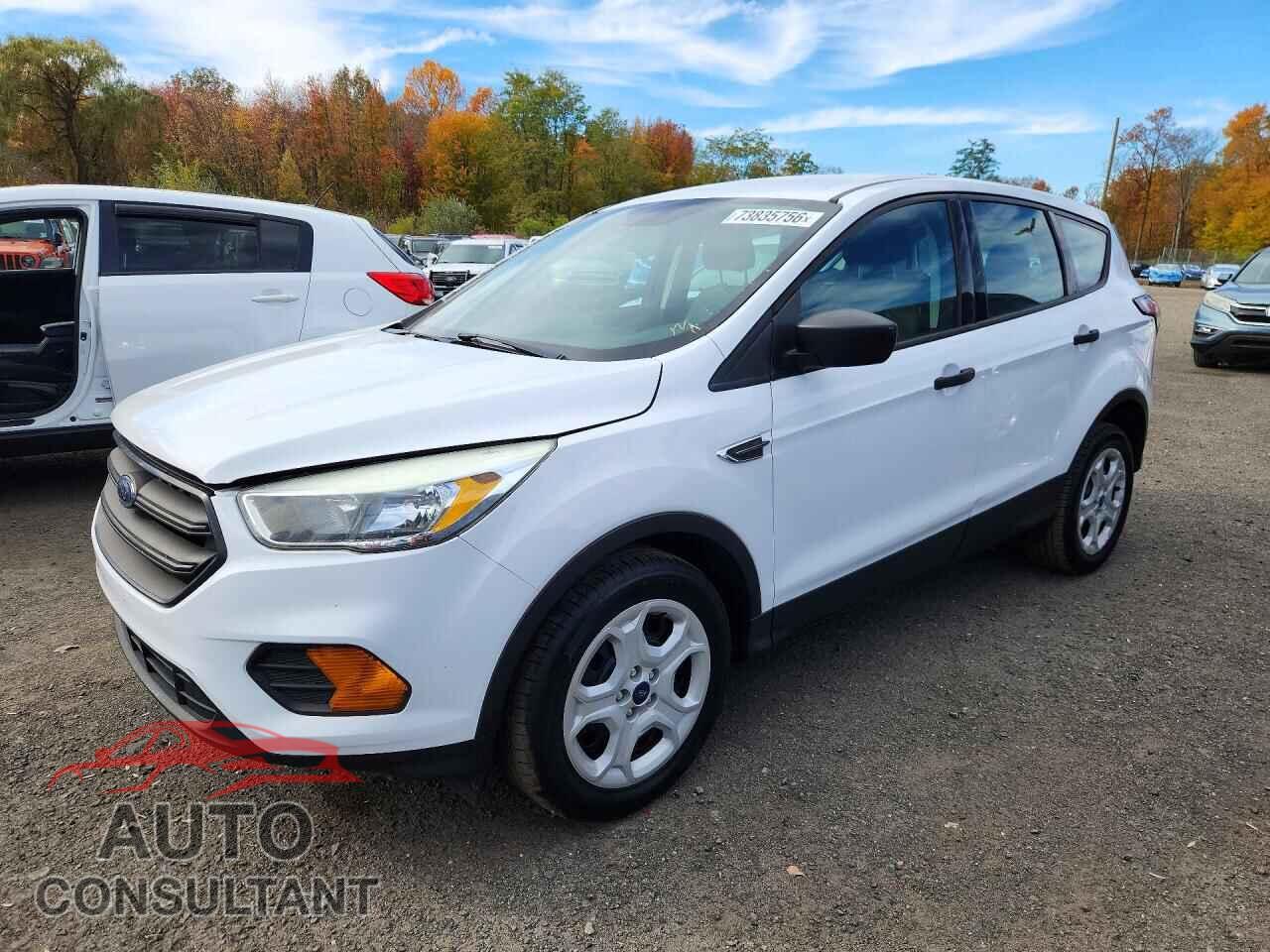 FORD ESCAPE 2017 - 1FMCU0F75HUC83193