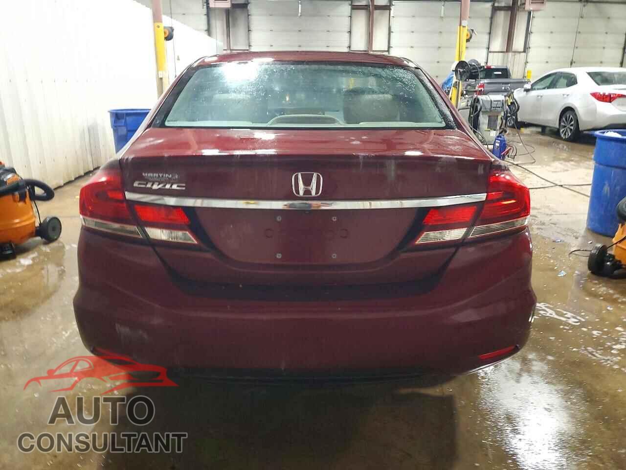HONDA CIVIC 2013 - 2HGFB2F50DH586463