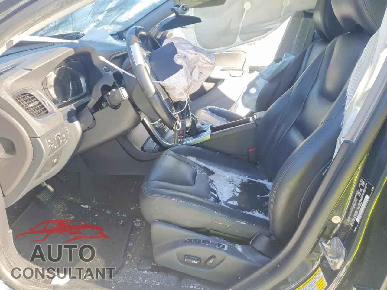 VOLVO V60 2015 - YV140MEK4F1260532
