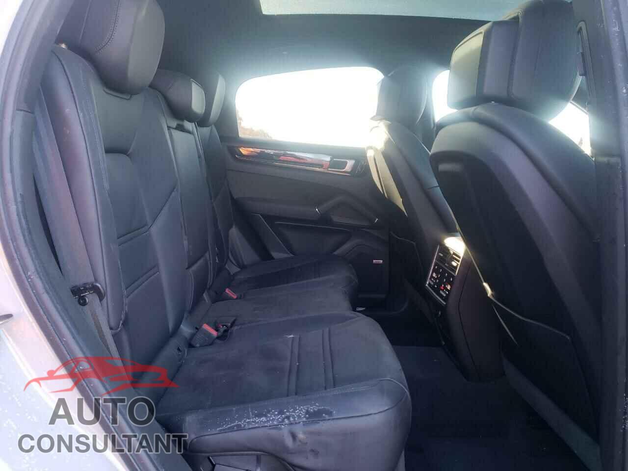 PORSCHE CAYENNE 2020 - WP1BB2AY3LDA57355