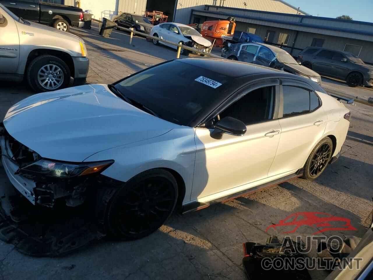 TOYOTA CAMRY 2021 - 4T1KZ1AK2MU056097