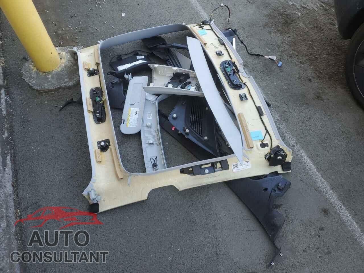 TESLA MODEL 3 2018 - 5YJ3E1EB9JF183271