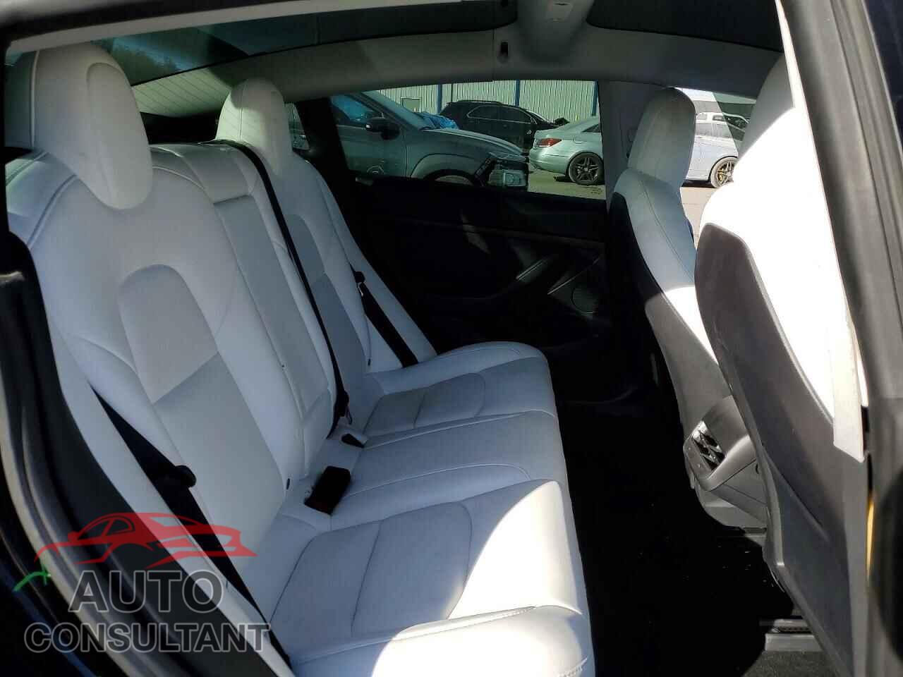 TESLA MODEL 3 2021 - 5YJ3E1EA2MF978545