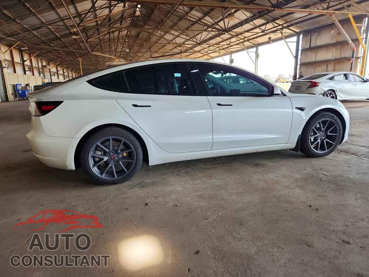 TESLA MODEL 3 2021 - 5YJ3E1EA8MF994832