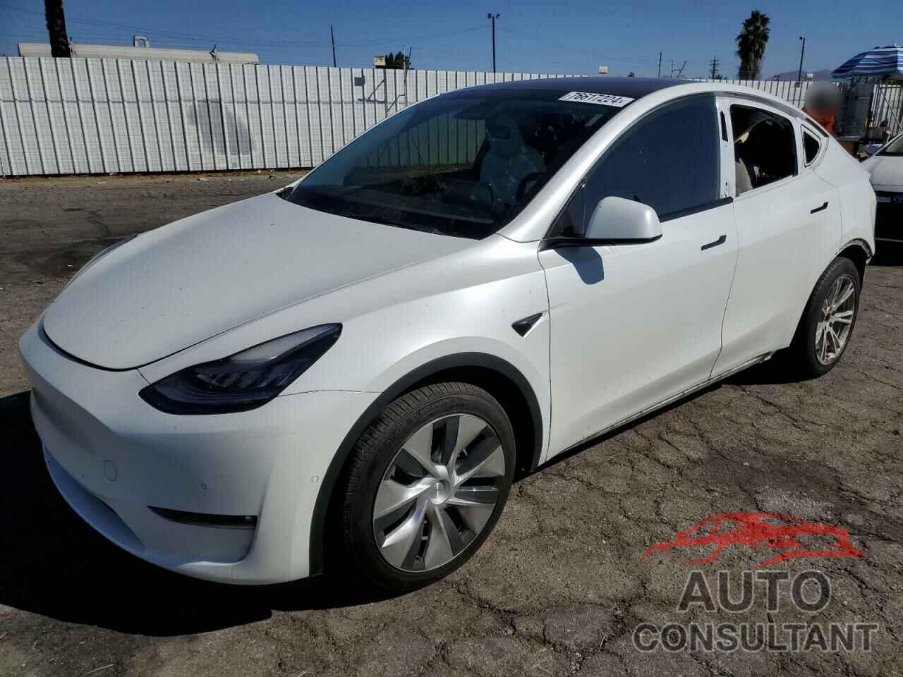 TESLA MODEL Y 2021 - 5YJYGAEE3MF174404