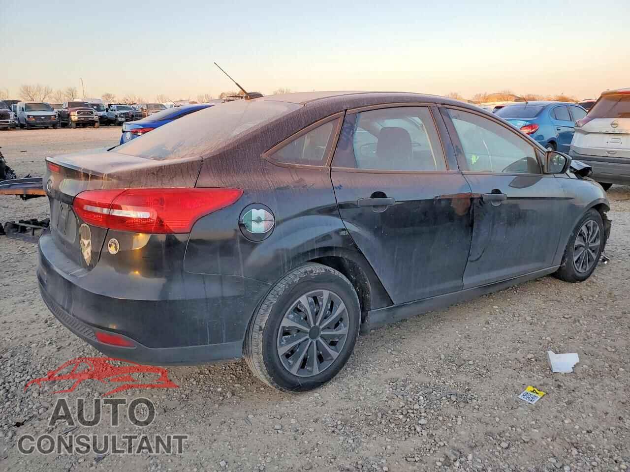 FORD FOCUS 2017 - 1FADP3E21HL244779