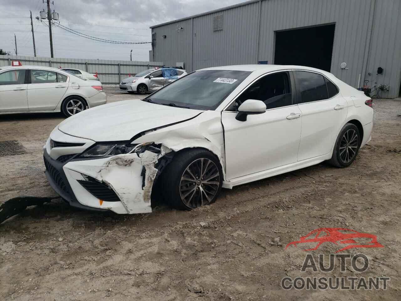 TOYOTA CAMRY 2018 - JTNB11HK9J3023693