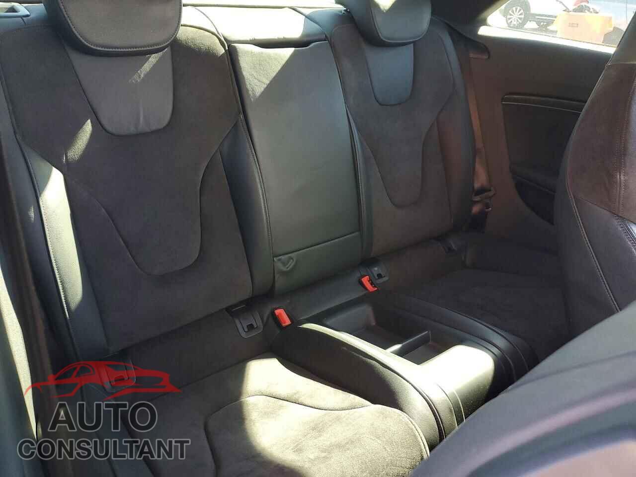 AUDI S5/RS5 2014 - WAUCGAFR9EA011596