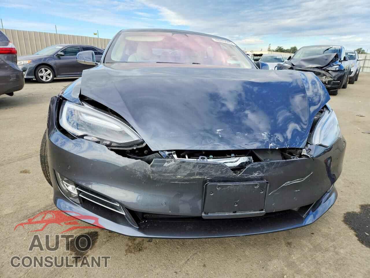 TESLA MODEL S 2017 - 5YJSA1E2XHF217316